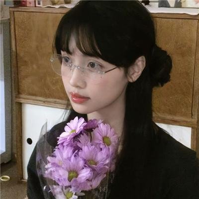 战火中的小狐狸